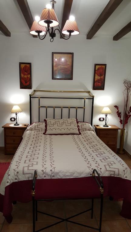 Apartamentos Rurales Tauro Cabezuela Del Valle Exterior foto